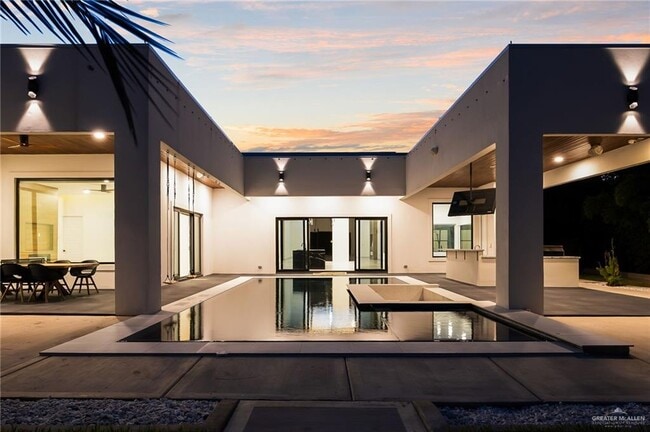 Building Photo - 43 Antigua Dr