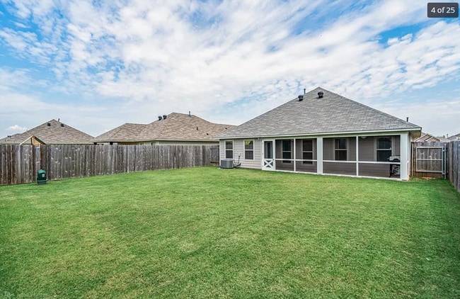 Building Photo - "Charming 3-Bed Retreat in Bossier City with Granite Touches & Gleaming Hardwood Floors!"