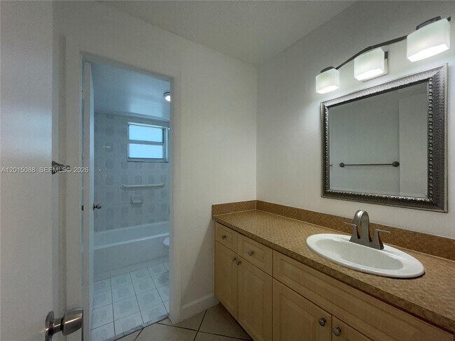 Building Photo - 10300 Coral Wy
