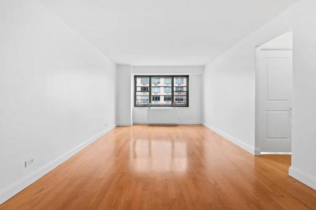 Building Photo - 2 bedroom in New York NY 10021