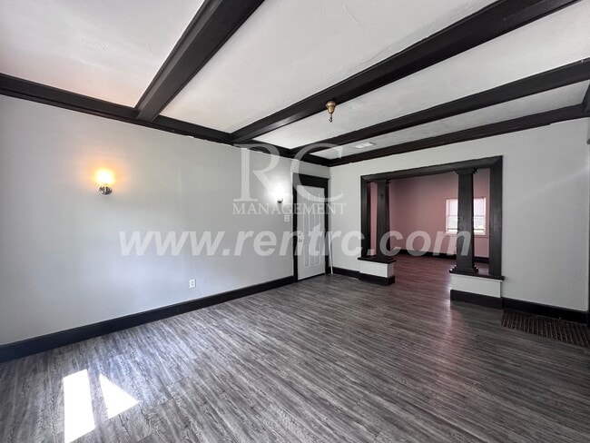 Building Photo - 223 Kentucky-