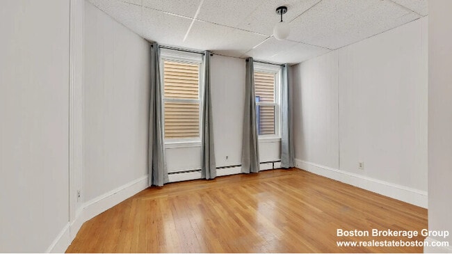 Building Photo - 823 Dorchester Ave