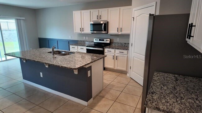 Building Photo - 11237 Amber Ridge Dr