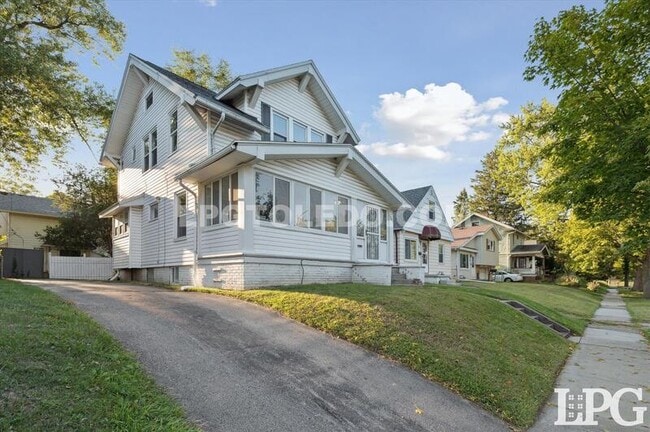 Building Photo - 1809 Pilgrim Rd