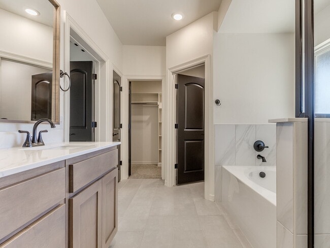 Building Photo - 4324 Overlook Pass