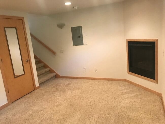 Den with fireplace - 18 N Baldwin St