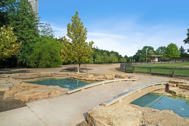 Building Photo - 1818 Decatur St