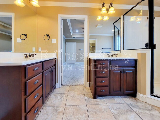 Building Photo - 408 Silver Spur Trail