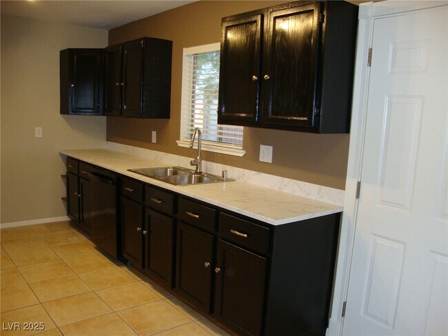 Building Photo - 3009 N Crawford St