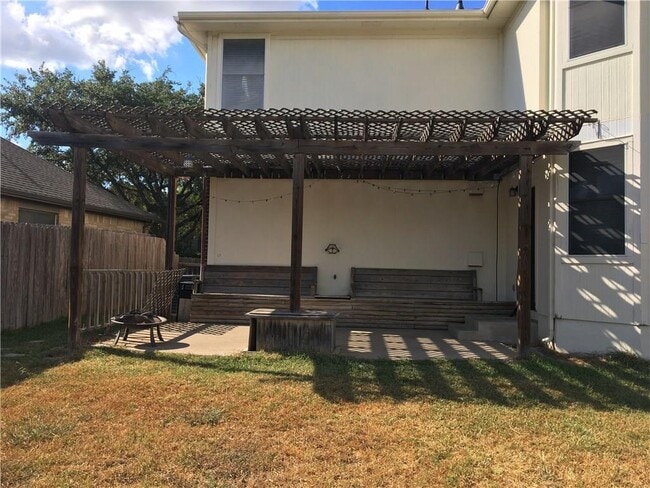 Building Photo - 3705 Eagles Nest St