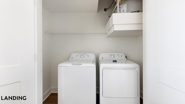 Building Photo - 108 N US Hwy 377