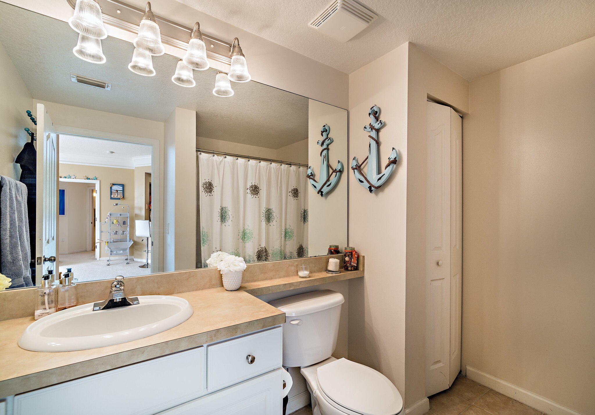 Building Photo - 4302 Myrtlewood Cir E