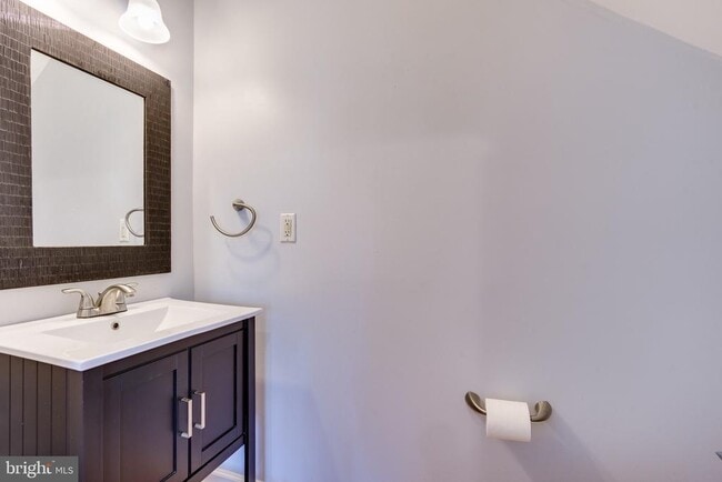 Building Photo - 4242 Wheeled Caisson Square