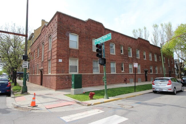 Building Photo - 4010 N Hamlin Ave