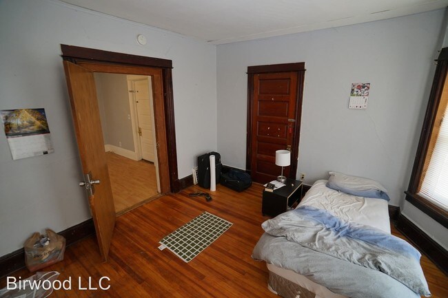 Building Photo - 7 br, 2 bath Apartment - 538 W Mifflin Street