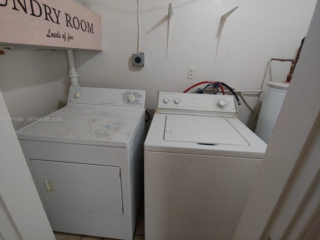 Building Photo - 1465 NE 149th St