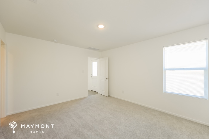 Building Photo - 747 Meadow Dr