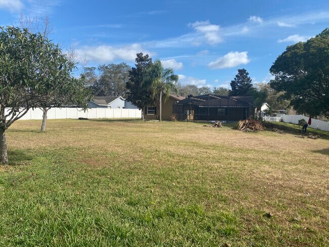 Building Photo - 109 Doe Ct