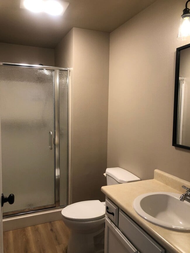 Building Photo - 3 Bed / 2 Bath Home with RV Parking in Eag...