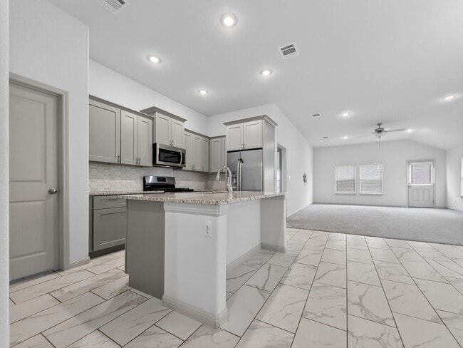 Building Photo - 125 Caterpillar Ln