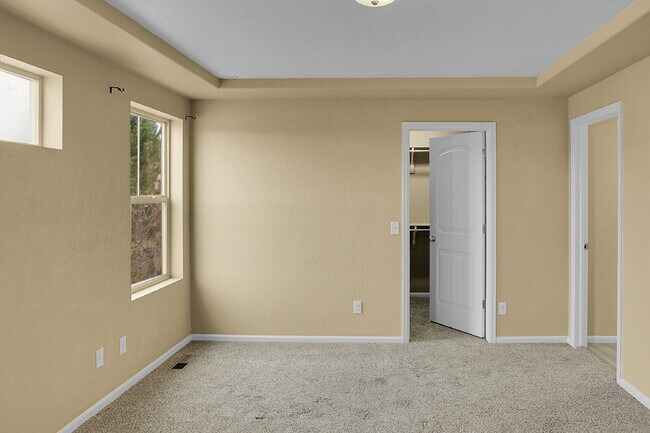 Building Photo - $2,400.00 - 4 Bed, 3.5 Bath Homelocated in the Banning Lewis Ranch neighborhood with Great Commun...