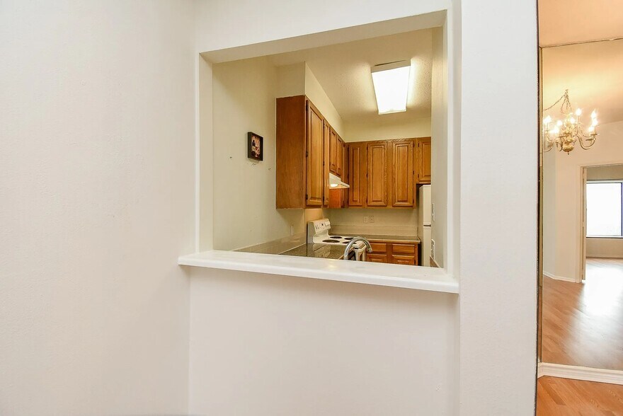 Building Photo - 2211 S Braeswood Blvd