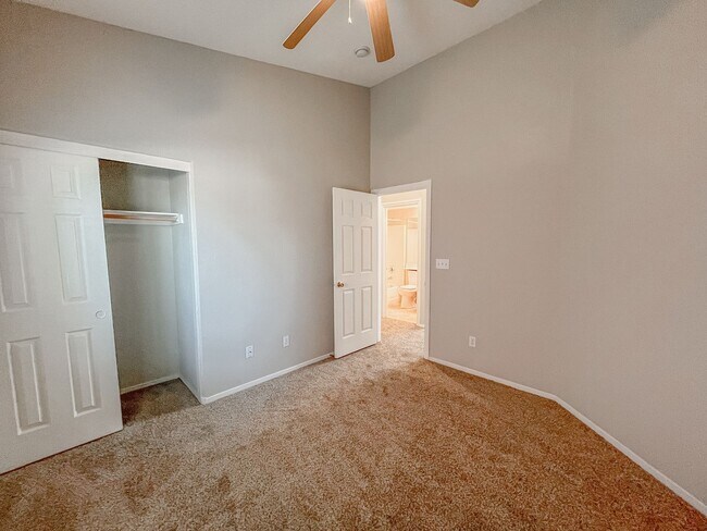 Building Photo - 6552 Playa De Carmen Way
