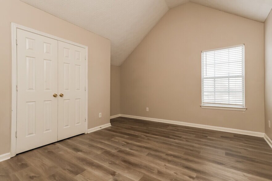 Building Photo - 1110 Ivey Ln