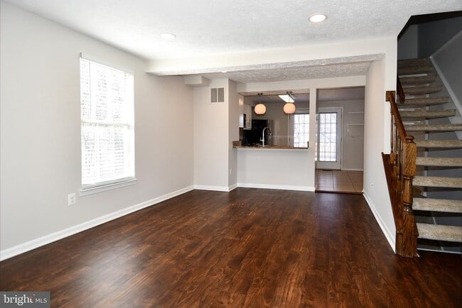 Building Photo - 1648 Fieldthorn Dr