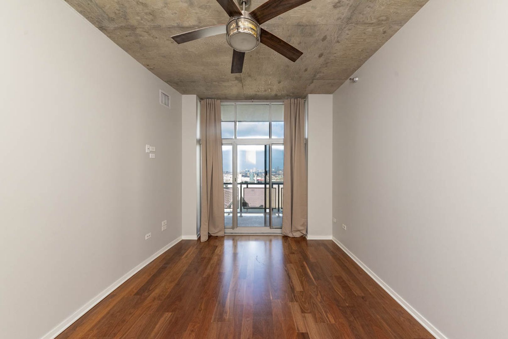 Building Photo - 700 N Larrabee St