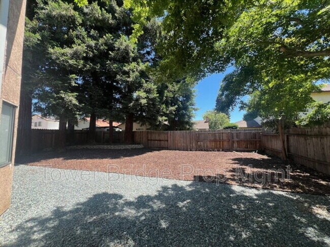Building Photo - 2247 Atrisco Cir