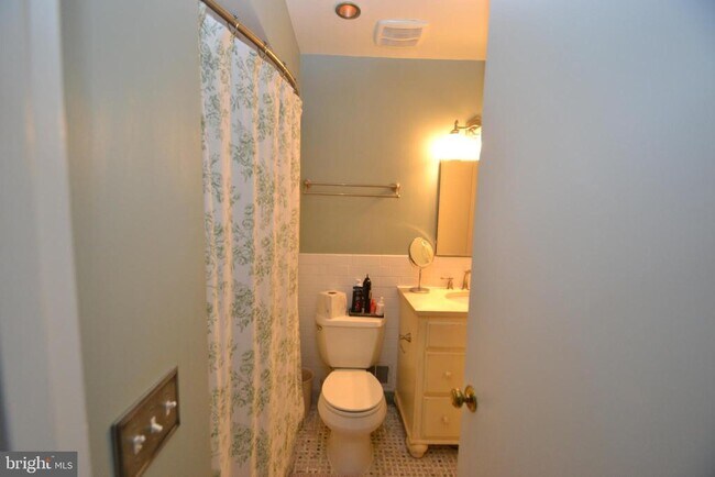 Building Photo - 1119 Michigan Ct
