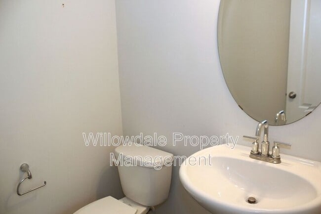 Building Photo - 1132 Chestnut Bluff Run
