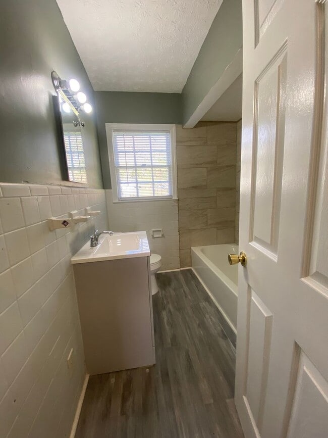 Building Photo - **AVAILABLE NOW**East Columbus, GA 4 Bedroom / 1 Bathroom Home for Rent