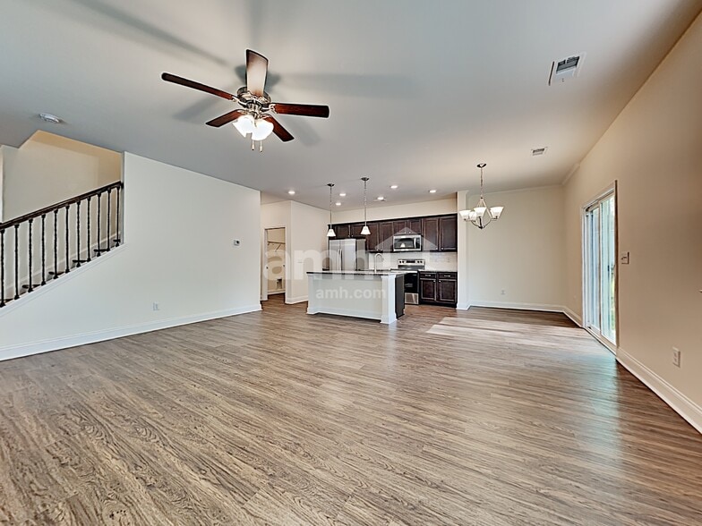 Building Photo - 129 Sweetgum Drive