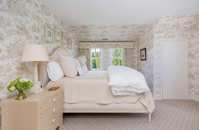 Building Photo - 63 Meadowmere Pl