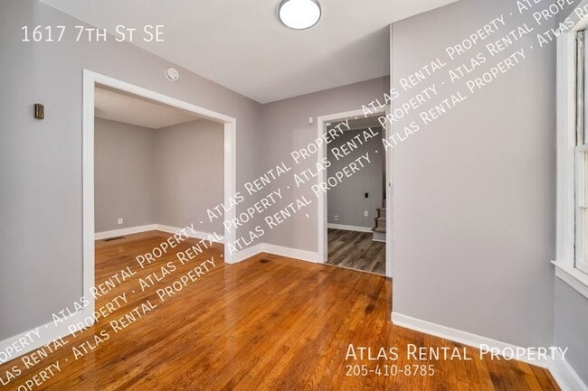 Building Photo - 1617 7th St SE