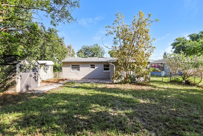 Building Photo - Cozy Home Lakeland, FL!