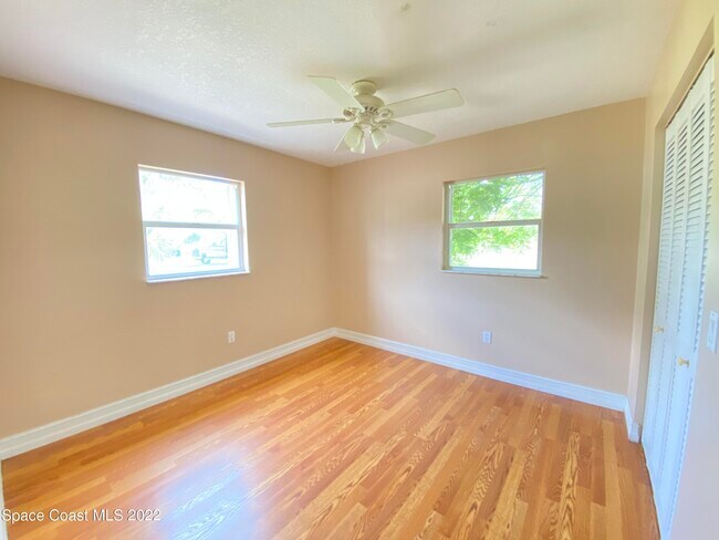 Building Photo - 288 Coral Way W