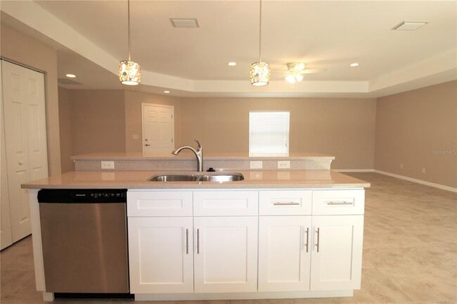 Building Photo - 3356 Howell Pl
