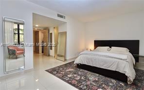 Building Photo - 20350 W Country Club Dr