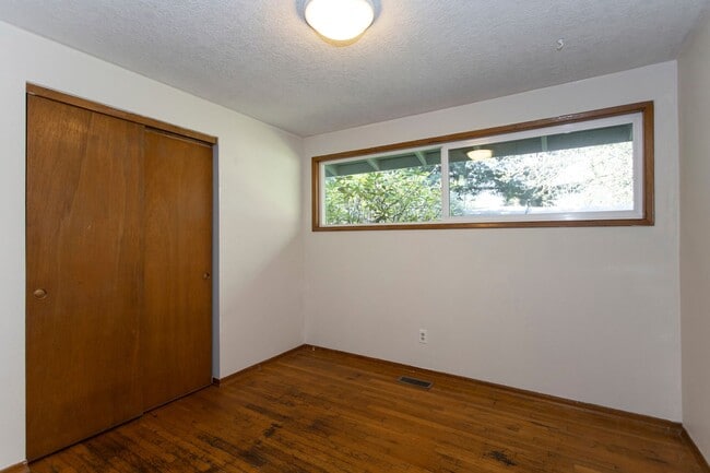 Building Photo - Available Beautiful Single-Level Home with...