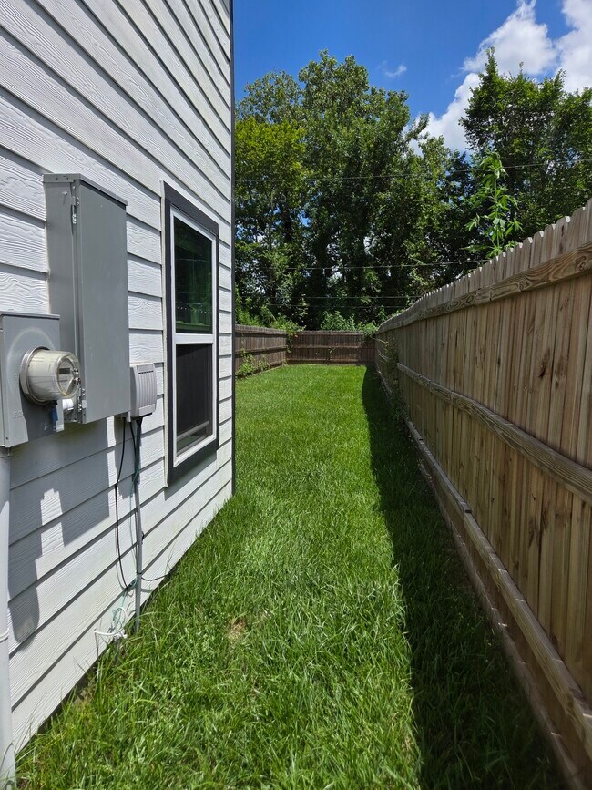 Building Photo - 11610 Danford Ln