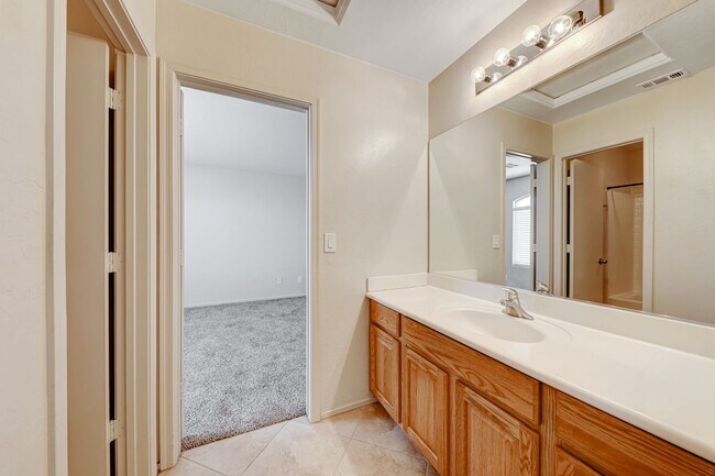 Building Photo - Beautiful Anthem Highland 3 Bedroom Home!