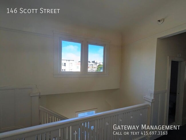 Building Photo - 146 Scott St