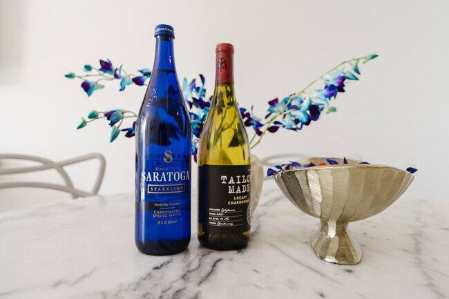 Building Photo - 101 NE 34th St