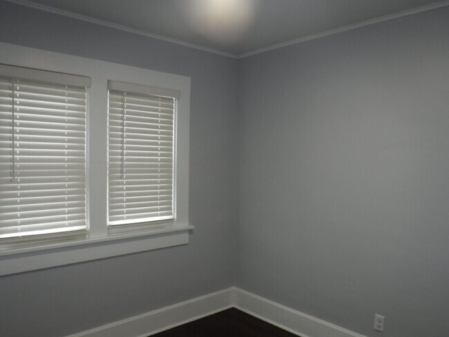 Building Photo - 1003 Mason Rd