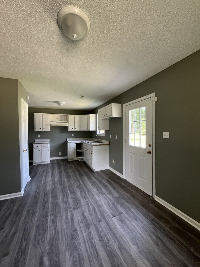 Building Photo - 315 Bledsoe Ave