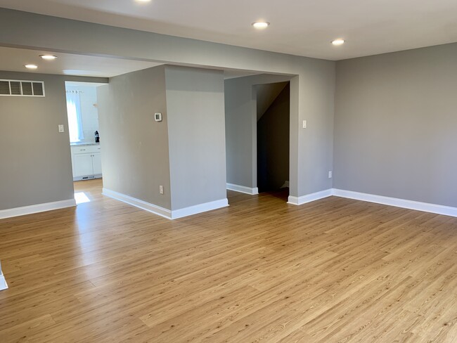 Ground Level Living Room - 7359 Hickory Log Cir