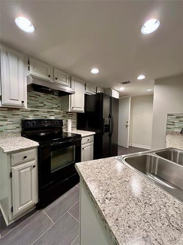 Building Photo - 3115 Royal Gable Dr